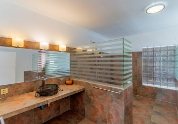 Renovated 1 Bedroom Apartment For Rent - Chakto Mukh, Phnom Penh thumbnail