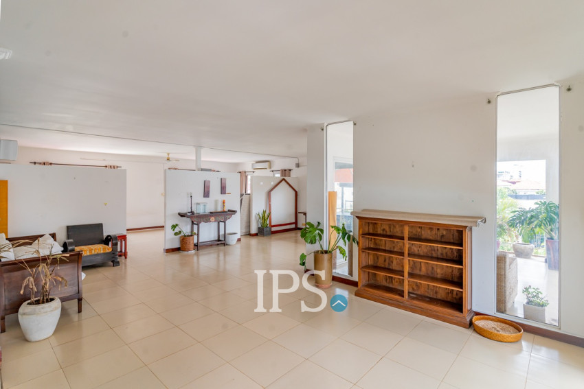 Renovated 1 Bedroom Apartment For Rent - Chakto Mukh, Phnom Penh