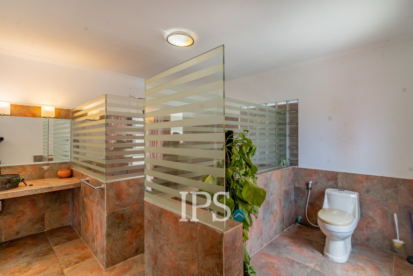 Renovated 1 Bedroom Apartment For Rent - Chakto Mukh, Phnom Penh