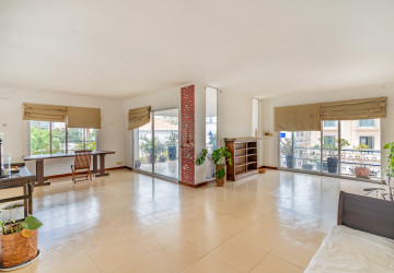 Renovated 1 Bedroom Apartment For Rent - Chakto Mukh, Phnom Penh thumbnail