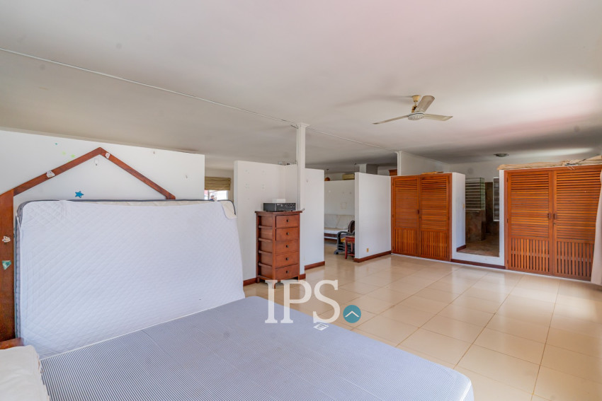 Renovated 1 Bedroom Apartment For Rent - Chakto Mukh, Phnom Penh