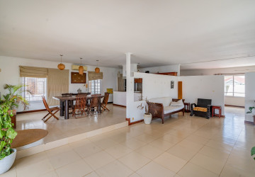 Renovated 1 Bedroom Apartment For Rent - Chakto Mukh, Phnom Penh thumbnail