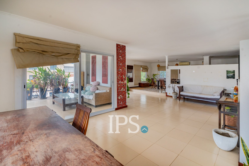 Renovated 1 Bedroom Apartment For Rent - Chakto Mukh, Phnom Penh