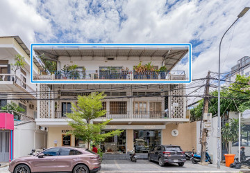 Renovated 1 Bedroom Apartment For Rent - Chakto Mukh, Phnom Penh thumbnail