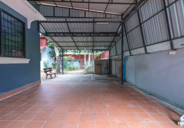 3 Bedroom House For Rent - Sala Kamreuk, Siem Reap thumbnail