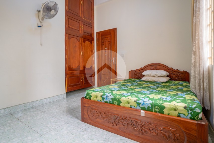 3 Bedroom Apartment For Rent in 7 Makara, Phnom Penh