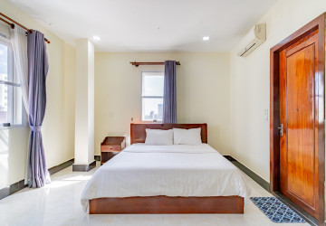 3 Bedroom Serviced Apartment For Rent  - BKK2, Phnom Penh thumbnail