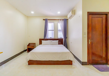 3 Bedroom Serviced Apartment For Rent  - BKK2, Phnom Penh thumbnail