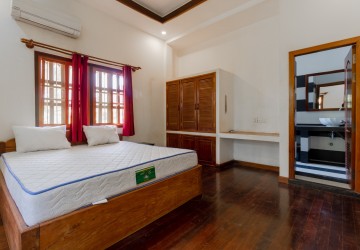 3 Bedroom Wooden House For Rent - Sala Kamreuk, Siem Reap thumbnail