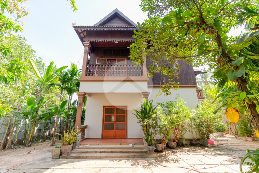 3 Bedroom Wooden House For Rent - Sala Kamreuk, Siem Reap