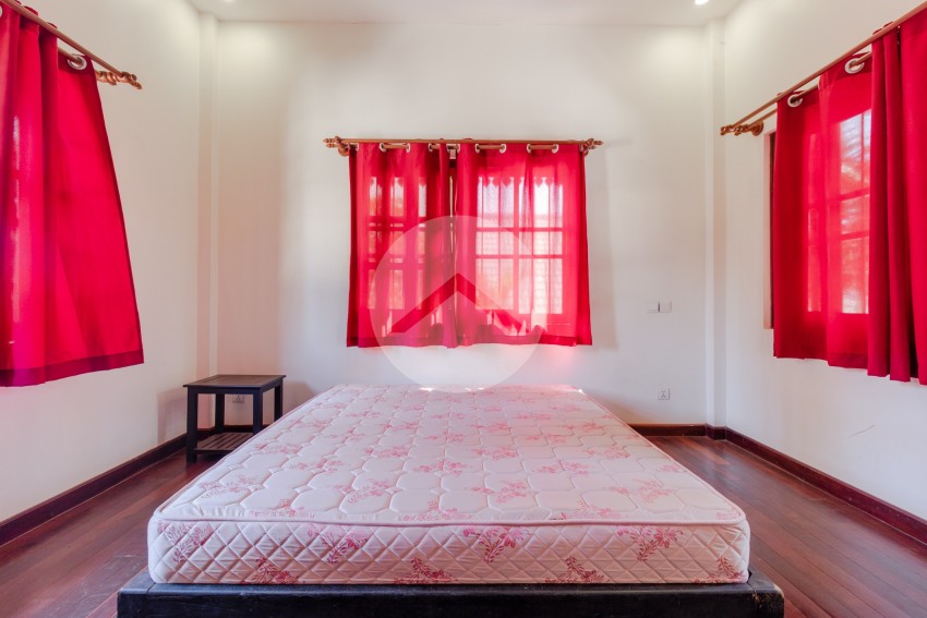 3 Bedroom Wooden House For Rent - Sala Kamreuk, Siem Reap