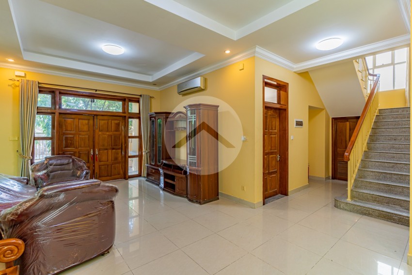 4 Bedroom Villa For Rent - Bassac Garden City, Tonle Bassac, Phnom Penh