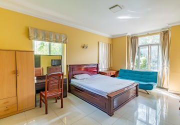 4 Bedroom Villa For Rent - Bassac Garden City, Tonle Bassac, Phnom Penh thumbnail