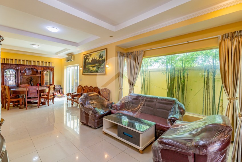 4 Bedroom Villa For Rent - Bassac Garden City, Tonle Bassac, Phnom Penh