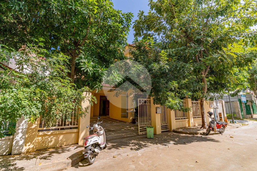 4 Bedroom Villa For Rent - Bassac Garden City, Tonle Bassac, Phnom Penh