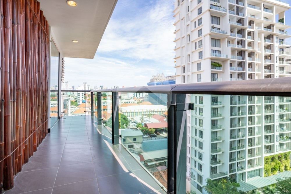 2 Bedroom Serviced Apartment For Rent - Tonle Bassac, Phnom Penh - Image 14