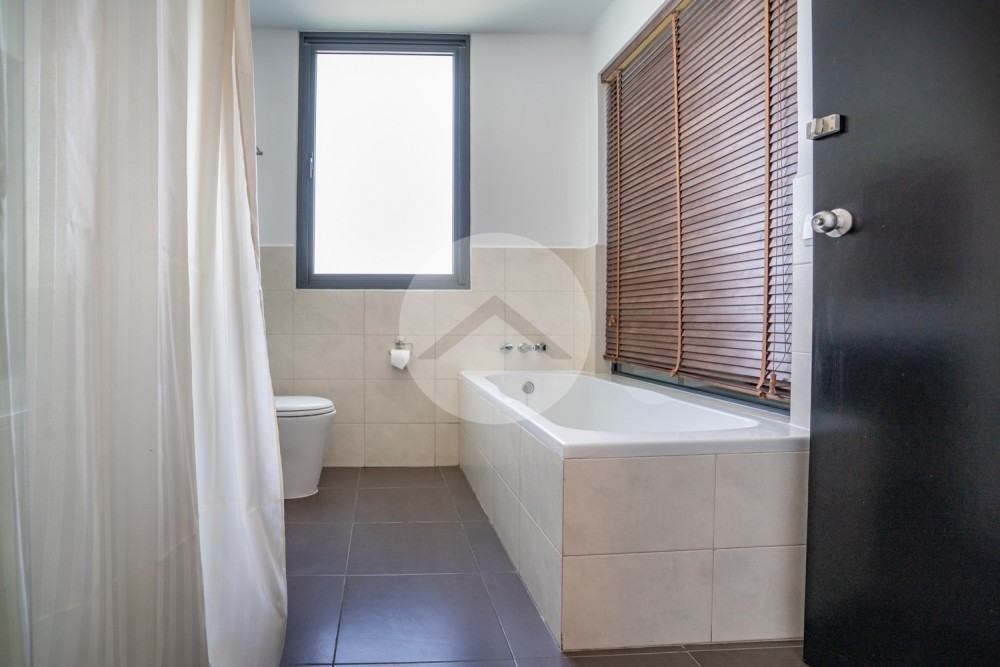 2 Bedroom Serviced Apartment For Rent - Tonle Bassac, Phnom Penh - Image 8