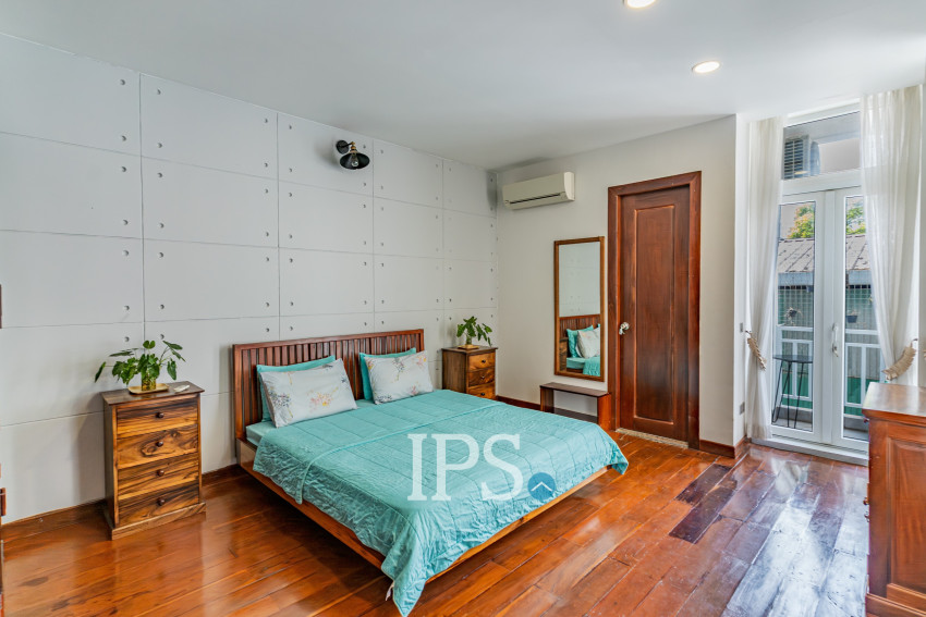 2 Bedroom Serviced Apartment For Rent - BKK1, Phnom Penh
