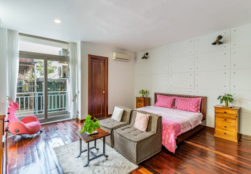 2 Bedroom Serviced Apartment For Rent - BKK1, Phnom Penh thumbnail