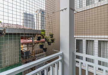 2 Bedroom Serviced Apartment For Rent - BKK1, Phnom Penh thumbnail