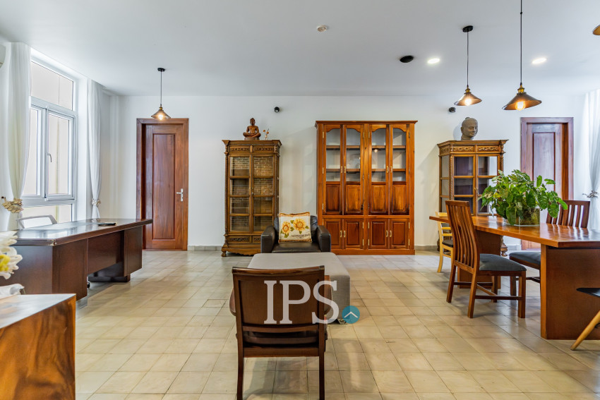 2 Bedroom Serviced Apartment For Rent - BKK1, Phnom Penh