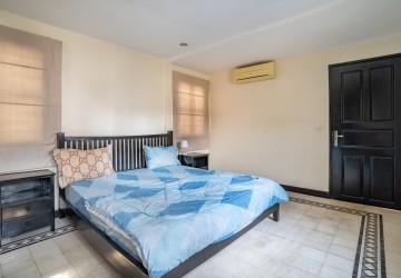 Renovated 3 Bedroom Apartment For Rent - Phsar Kandal 1, Phnom Penh thumbnail