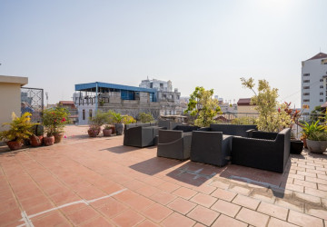 Renovated 2 Bedroom Apartment For Rent - Wat Phnom, Phnom Penh thumbnail