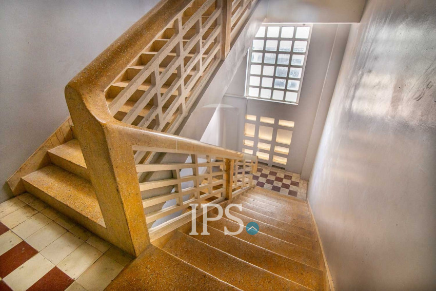 Renovated 2 Bedroom Apartment For Rent - Wat Phnom, Phnom Penh