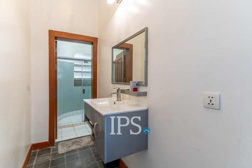 Renovated 2 Bedroom Apartment For Rent - Wat Phnom, Phnom Penh