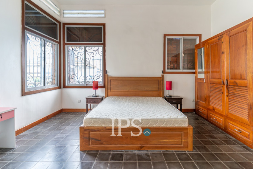Renovated 2 Bedroom Apartment For Rent - Wat Phnom, Phnom Penh