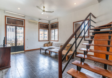 Renovated 2 Bedroom Apartment For Rent - Wat Phnom, Phnom Penh thumbnail