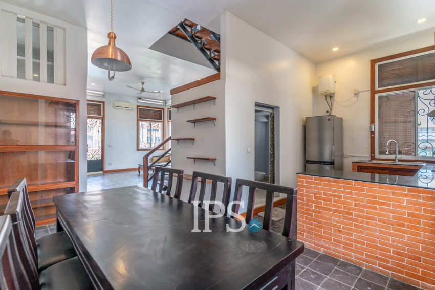 Renovated 2 Bedroom Apartment For Rent - Wat Phnom, Phnom Penh