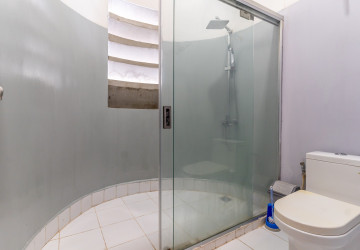 Renovated 2 Bedroom Apartment For Rent - Wat Phnom, Phnom Penh thumbnail