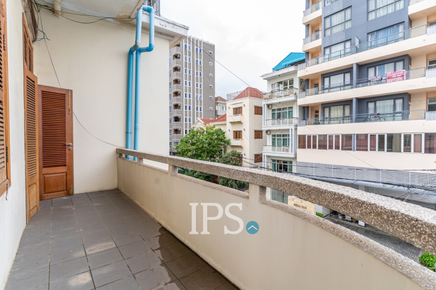 Renovated 2 Bedroom Apartment For Rent - Wat Phnom, Phnom Penh