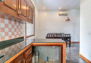 Renovated 2 Bedroom Apartment For Rent - Wat Phnom, Phnom Penh thumbnail