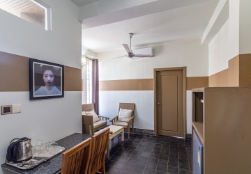 1 Bedroom Serviced Apartment For Rent - Chamkamorn, BKK2 thumbnail