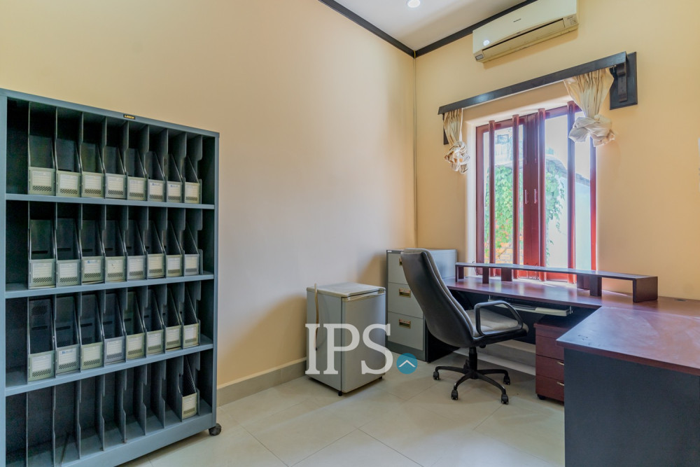 5 Bedroom Villa For Rent - Boeung Kak 1, Phnom Penh - Image 20