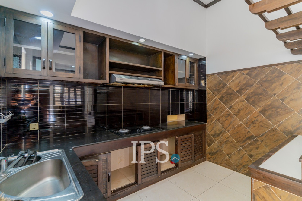 5 Bedroom Villa For Rent - Boeung Kak 1, Phnom Penh - Image 17