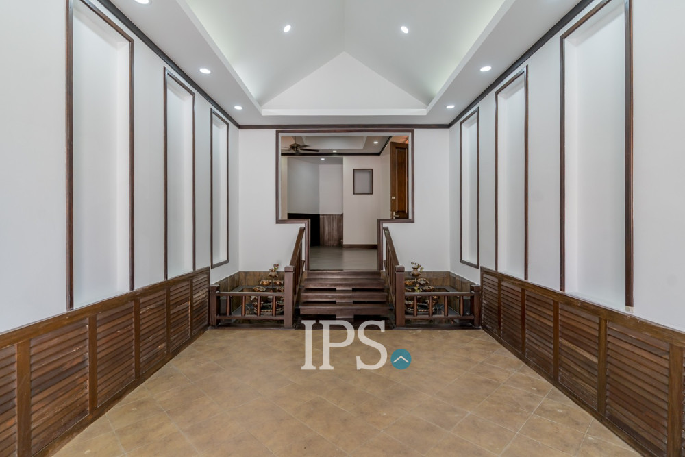 5 Bedroom Villa For Rent - Boeung Kak 1, Phnom Penh - Image 9