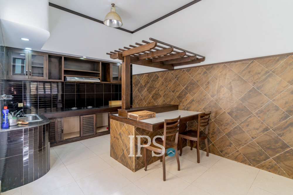 5 Bedroom Villa For Rent - Boeung Kak 1, Phnom Penh - Image 15
