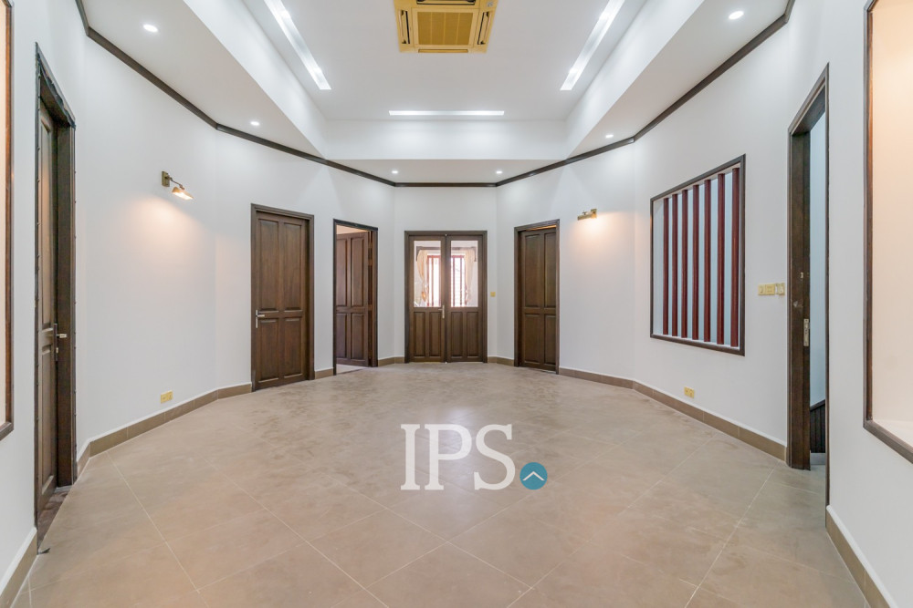 5 Bedroom Villa For Rent - Boeung Kak 1, Phnom Penh - Image 25