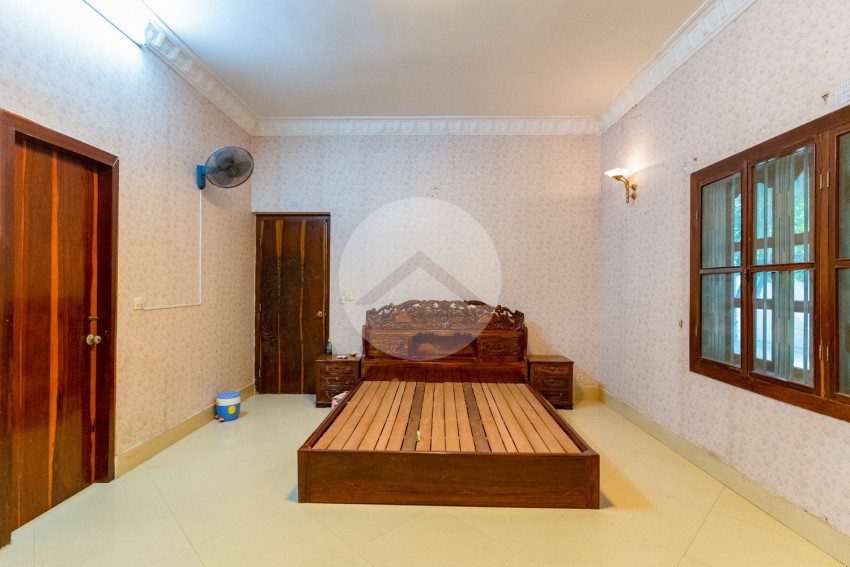 5 Bedroom Commercial Villa For Rent - Toul Kork, Phnom Penh