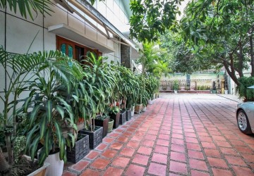 5 Bedroom Commercial Villa For Rent - Toul Kork, Phnom Penh thumbnail