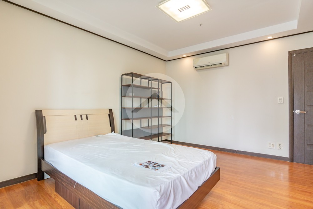 3 Bedroom Condo For Rent-BKK1, Phnom Penh - Image 18