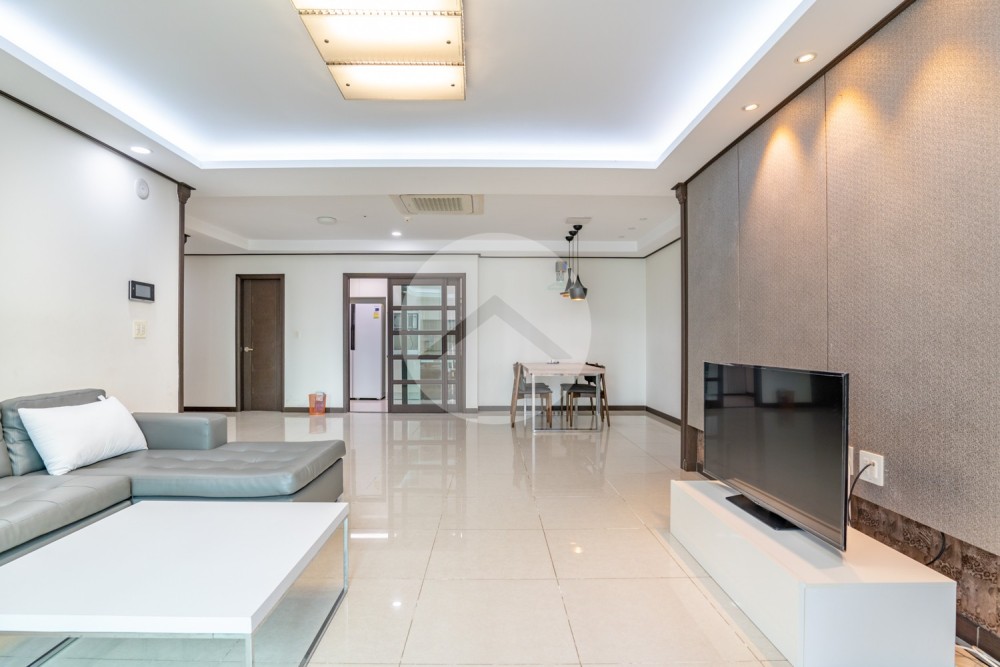 3 Bedroom Condo For Rent-BKK1, Phnom Penh