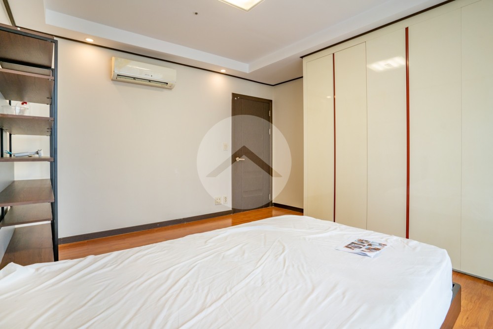 3 Bedroom Condo For Rent-BKK1, Phnom Penh - Image 19