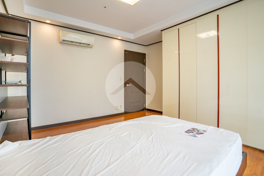 3 Bedroom Apartment For Rent in De Castle Royal, BKK1, Phnom Penh