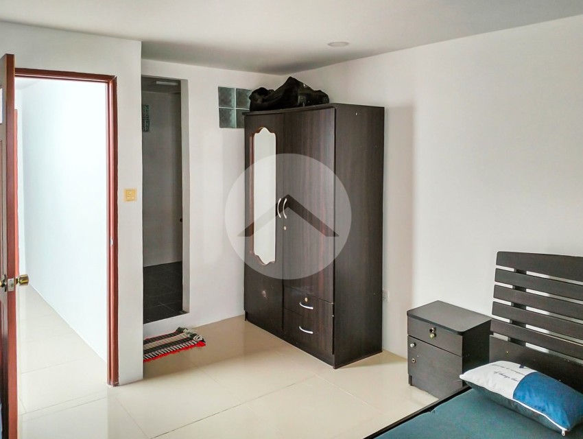 2 Bedroom Apartment For Sale - Psar Chas, Phnom Penh