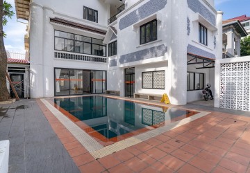 14 Bedroom Commercial Villa For Rent - BKK1, Phnom Penh thumbnail