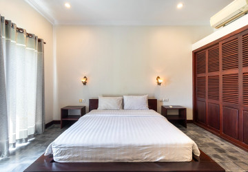 7 Bedroom Guesthouse For Rent - Svay Dangkum, Siem Reap thumbnail